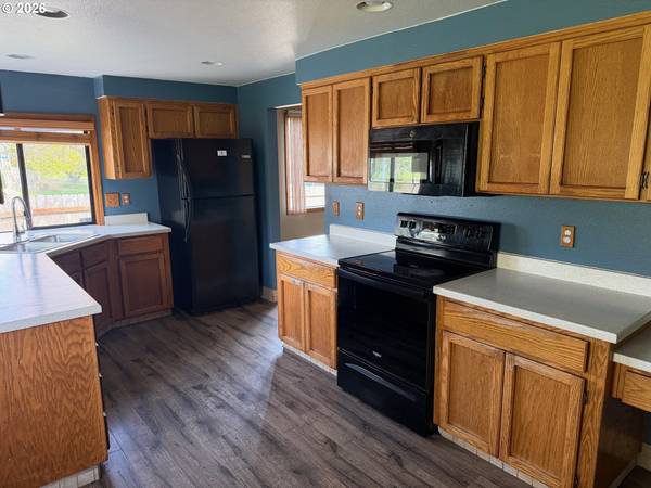 2208 SW INDIAN MARY CT, Troutdale, OR 97060