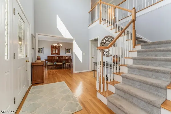 4 Cheshire Ct, Clinton Twp., NJ 08833