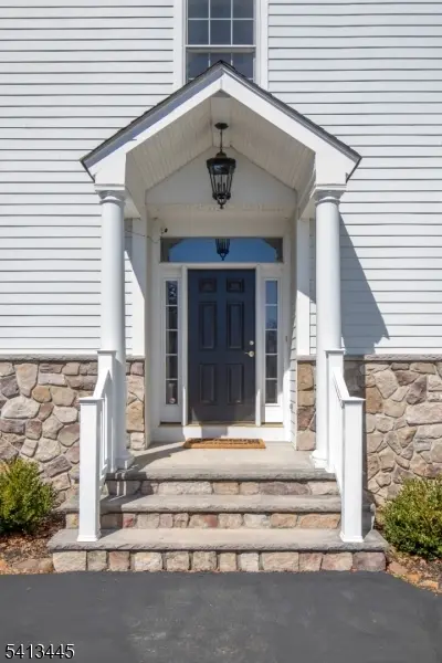 15 Mundy Ln, Warren Twp., NJ 07059