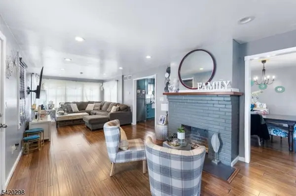 902 Lee Ave, North Brunswick Twp., NJ 08902