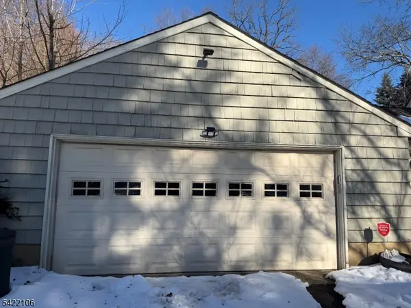 124 Gates Ave, Long Hill Twp., NJ 07933