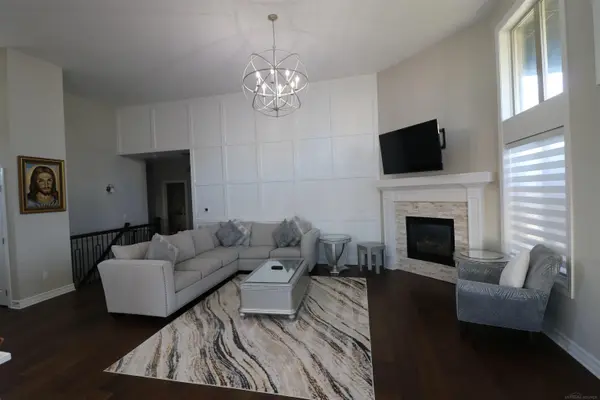 19077 Thompson DR, Macomb Twp, MI 48042