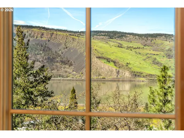 855 5TH AVE, Mosier, OR 97040