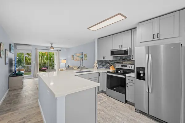 75-6081 ALII DR #DD103, Kailua Kona, HI 96740