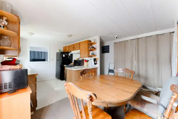 6220 17 AVE SE #302, Calgary, AB T2A0W6