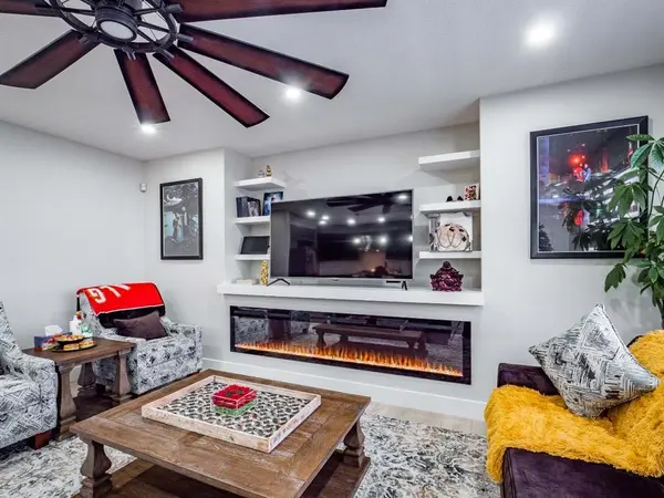 132 Belvedere DR SE, Calgary, AB T2A7G1