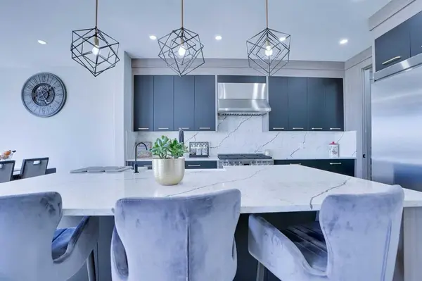 132 Belvedere DR SE, Calgary, AB T2A7G1