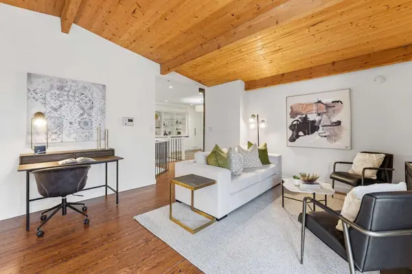 2623 Glenmount DR SW, Calgary, AB T3E 4C2