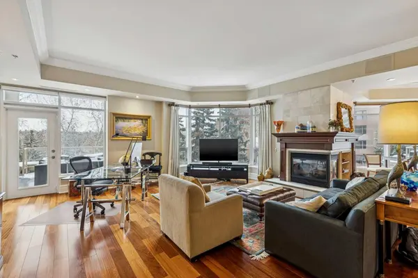 600 Princeton WAY SW #404, Calgary, AB T2P5N4