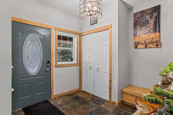 36 Windridge RD #4, Exshaw, AB T0L2C0