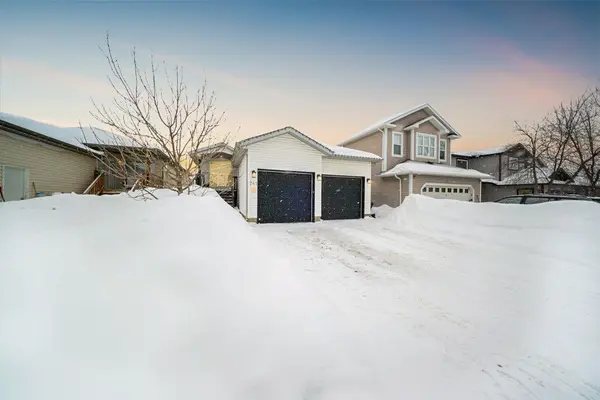241 Crown Creek LN, Fort Mcmurray, AB T9K 2T9