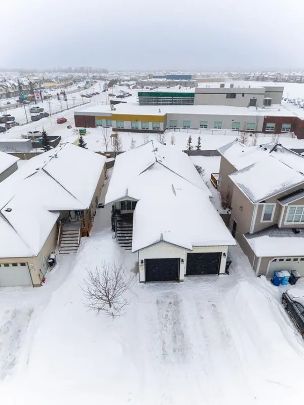 241 Crown Creek LN, Fort Mcmurray, AB T9K 2T9