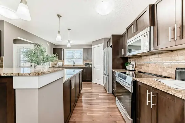 172 Morningside MNR SW, Airdrie, AB T4B 0K4