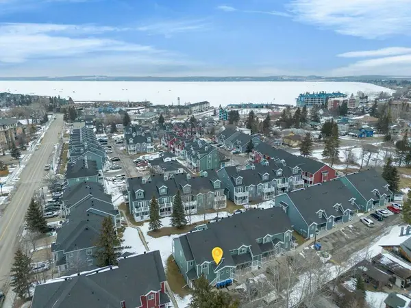 5220 50A AVE #2001, Sylvan Lake, AB T4S 1E5