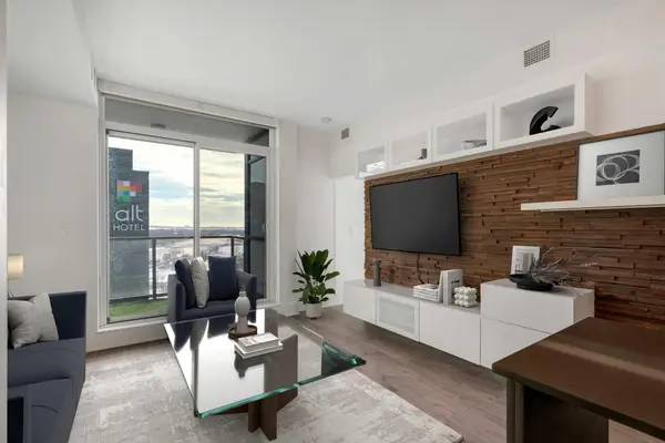 550 Riverfront AVE SE #1003, Calgary, AB T2G 1E5