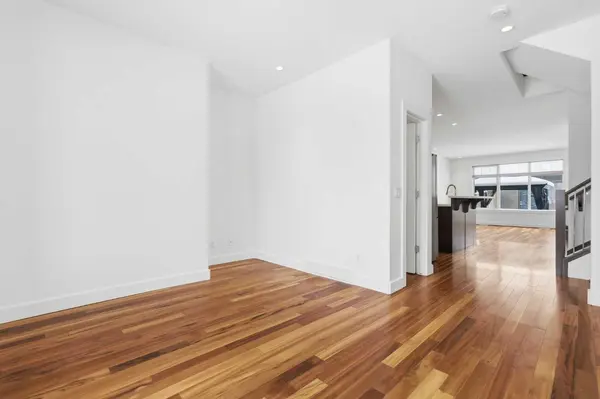 2623 25A ST SW, Calgary, AB T3E 1Z3