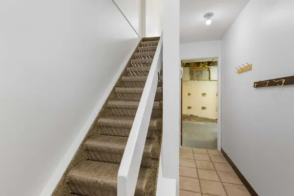 1055 72 AVE NW #72, Calgary, AB T2K 5S4