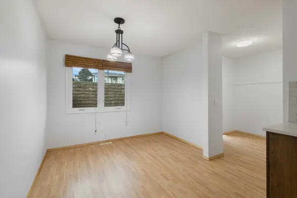 1055 72 AVE NW #72, Calgary, AB T2K 5S4