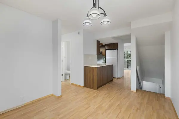 1055 72 AVE NW #72, Calgary, AB T2K 5S4