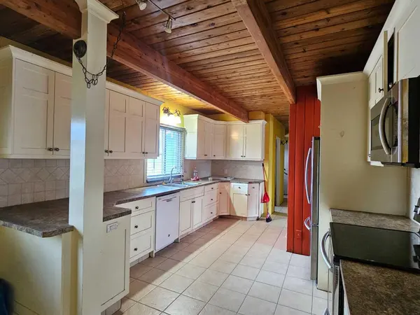 406 8 ST S, Beiseker, AB T0M 0G0