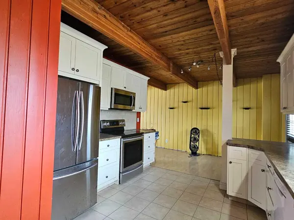 406 8 ST S, Beiseker, AB T0M 0G0