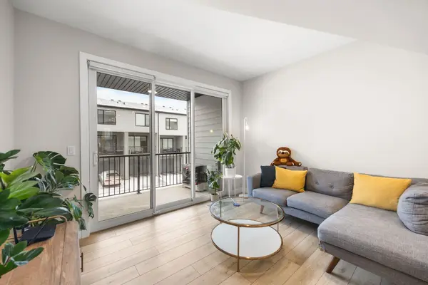 306 Evanscrest SQ NW, Calgary, AB T3P 1S2