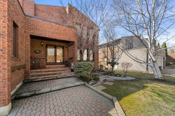 73 Garnier CT, Toronto C15, ON M2M 4C8