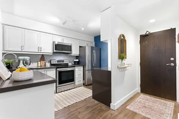 60 Homewood AVE #501, Toronto C08, ON M4Y 2X4