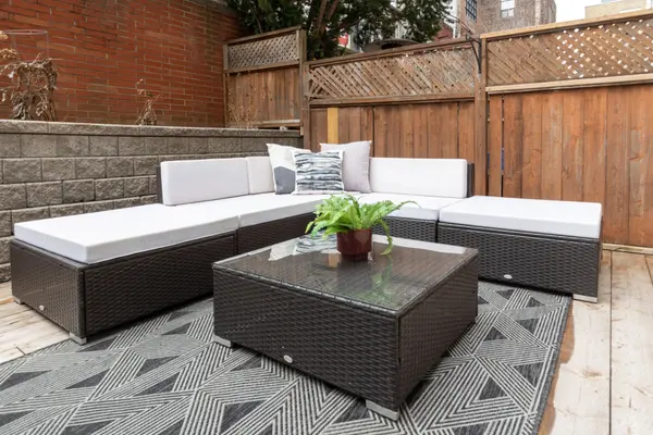 500 Richmond ST W #Th103, Toronto C01, ON M5V 3N4