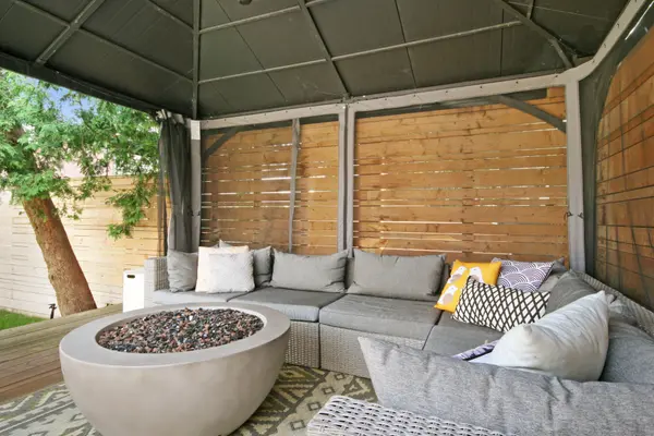 12 Athlone RD, Toronto E03, ON M4J 4H2