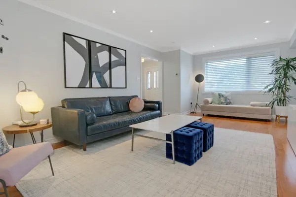 12 Athlone RD, Toronto E03, ON M4J 4H2