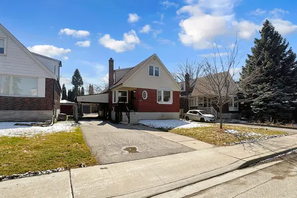 47 Amsterdam AVE, Toronto E03, ON M4B 2B9