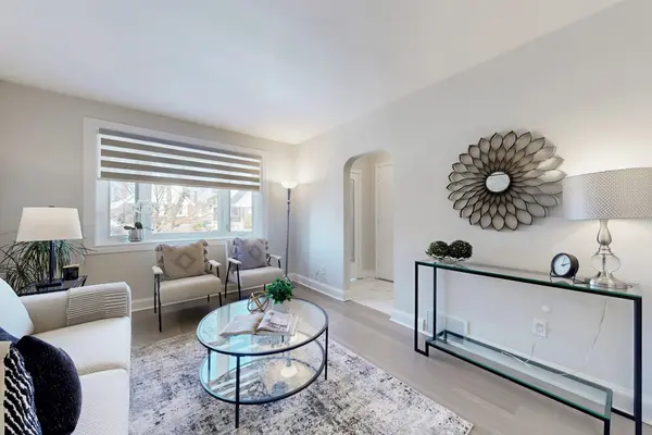 47 Amsterdam AVE, Toronto E03, ON M4B 2B9