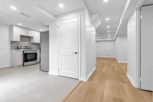 11 Valley Centre DR #Basement, Toronto E11, ON M1X 1K9