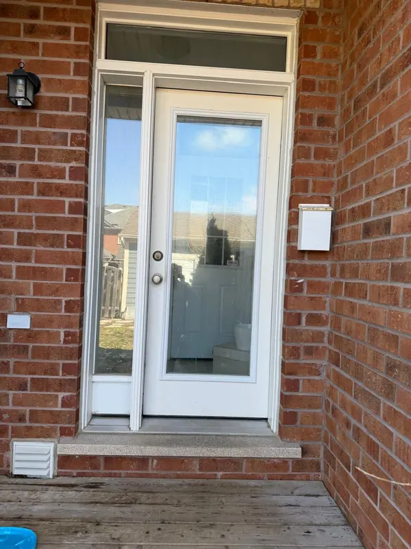 8 Terry Fox ST, Markham, ON L6B 0W1