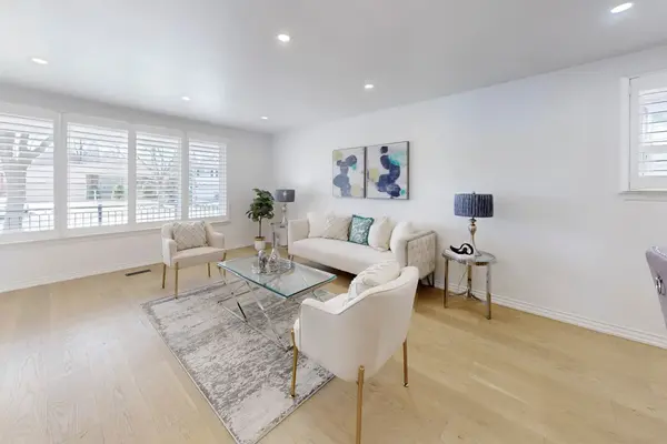 373 Becker RD, Richmond Hill, ON L4C 2S3