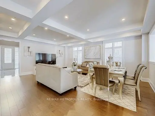 126 Silk Twist DR, East Gwillimbury, ON L9N 0W1