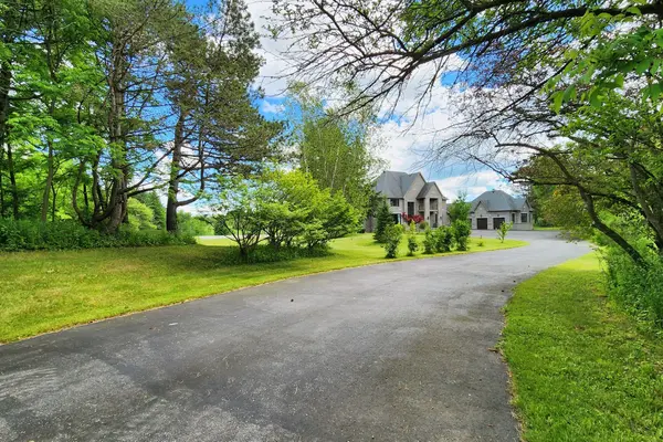 3141 Vivian RD, Whitchurch-stouffville, ON L3Y 4W1