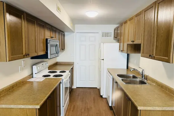 175 Stanley ST #Main Floor of Unit 5, Barrie, ON L4M 0G2