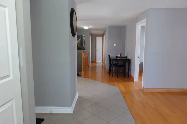 21 Maitland DR, Barrie, ON L4M 5W1