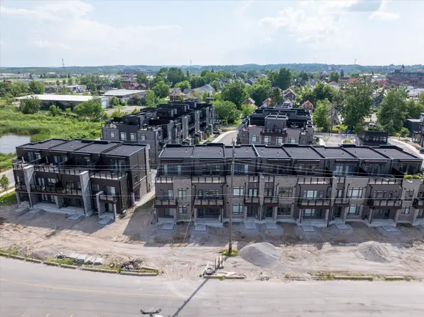 48 Wyn Wood LN, Orillia, ON L3V 8P7