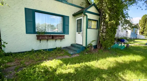 217 L AVENUE N, Saskatoon, SK S7L 2P3