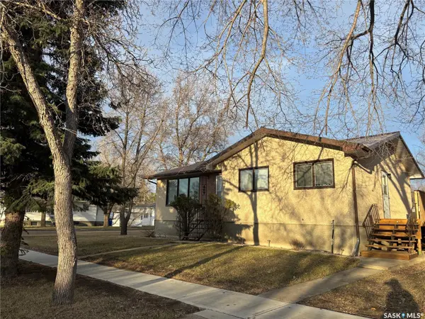 202 Herbert STREET, Maple Creek, SK S0N 1N0