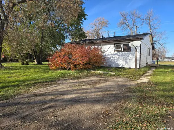 413-415 Calgary STREET, Broadview, SK S0G 0K0