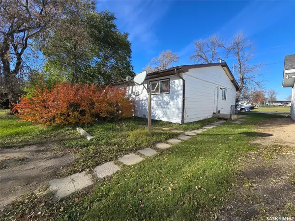 413-415 Calgary STREET, Broadview, SK S0G 0K0