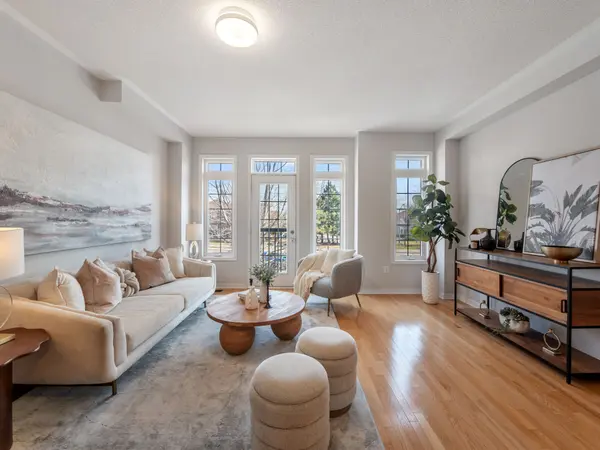 7182 Triumph LN, Mississauga, ON L5N 0C5