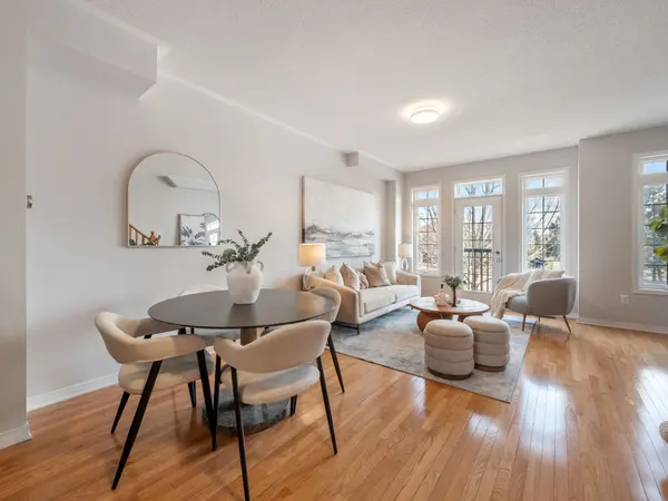 7182 Triumph LN, Mississauga, ON L5N 0C5