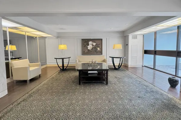 100 Quebec AVE W #1408, Toronto W02, ON M6P 4B8