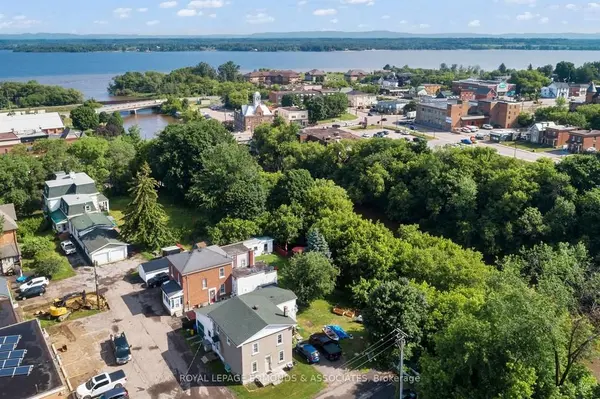 7 Isabella ST, Pembroke, ON K8A 5S4