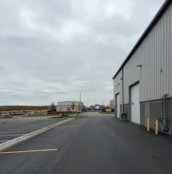 44 DITTON RD, Hamilton, ON L8W 0A9